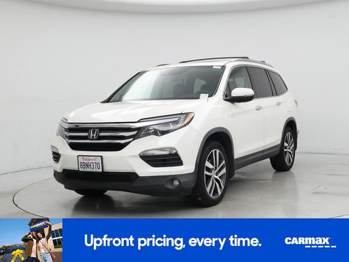 White 2017 Honda Pilot Touring