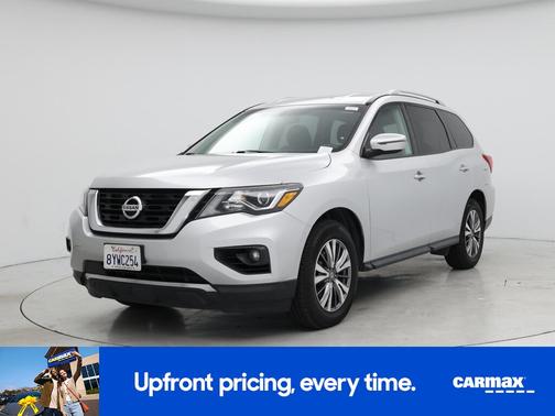 2020 Nissan Pathfinder SV