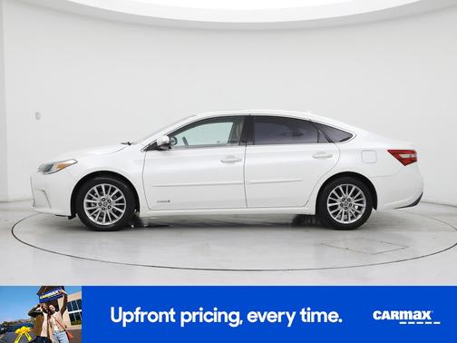 White 2016 Toyota Avalon Hybrid Limited