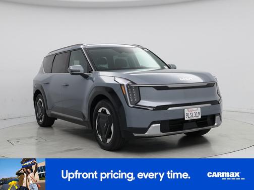 Green 2024 Kia EV9 Land