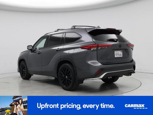 Gray 2023 Toyota Highlander XSE