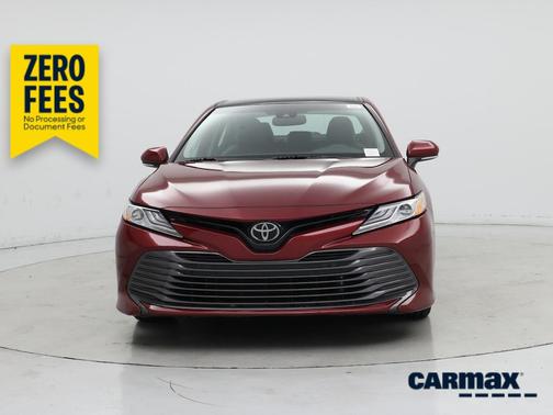 Red 2018 Toyota Camry XLE