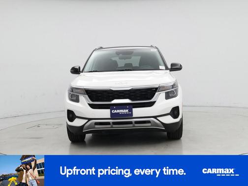 White 2022 Kia Seltos S