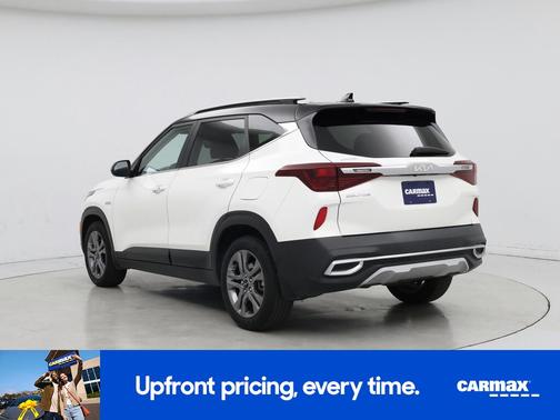 White 2022 Kia Seltos S