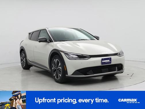 White 2023 Kia EV6 Wind