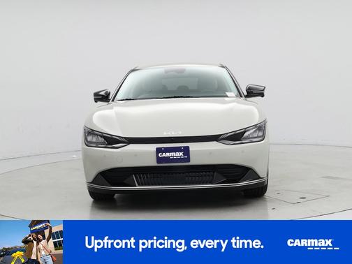 White 2023 Kia EV6 Wind