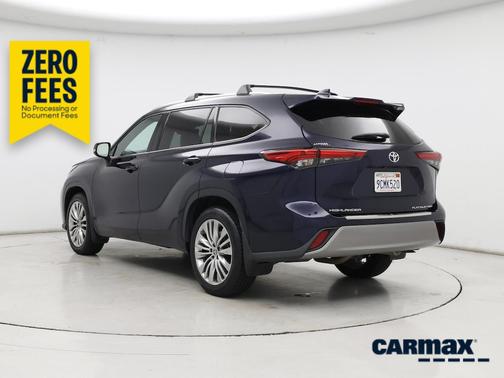 Blue 2022 Toyota Highlander Platinum