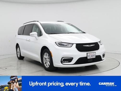White 2022 Chrysler Pacifica Touring L