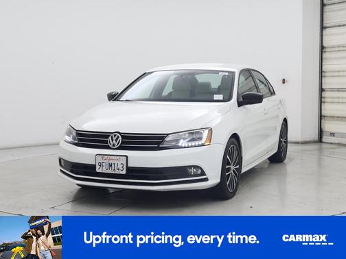 White 2016 Volkswagen Jetta Sport