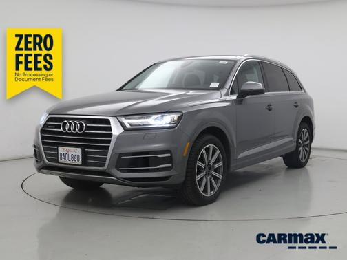 Gray 2018 Audi Q7 Premium