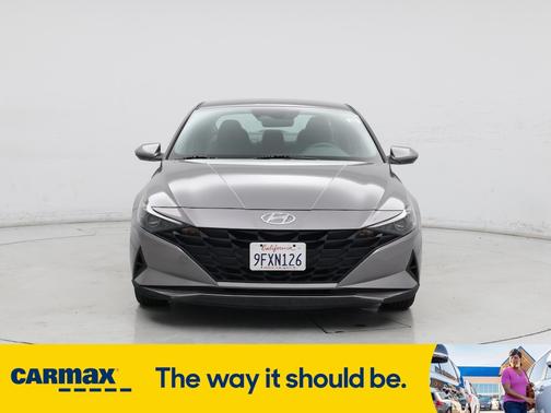 2023 Hyundai ELANTRA SE