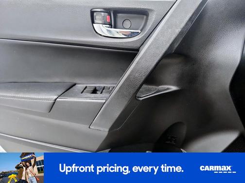 White 2019 Toyota Corolla SE