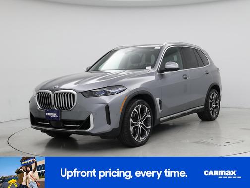 Gray 2024 BMW X5 xDrive40i