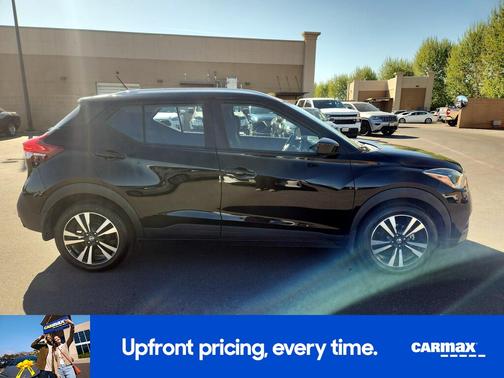 Black 2018 Nissan Kicks SV