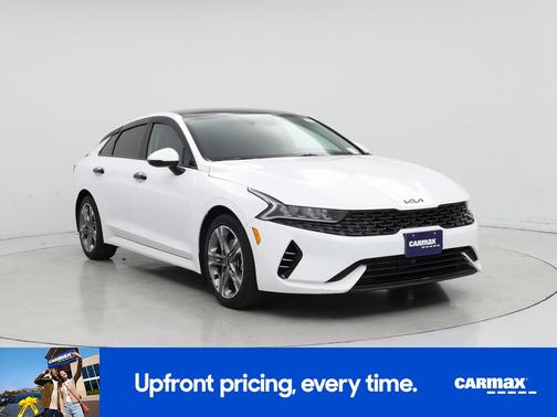 White 2023 Kia K5 EX