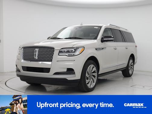 White 2022 Lincoln Navigator L Reserve