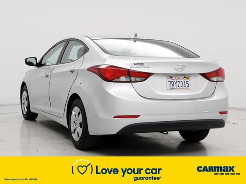 Photo 2 of 24 of 2016 Hyundai Elantra SE