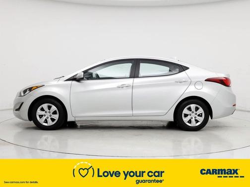 Photo 3 of 23 of 2016 Hyundai Elantra SE