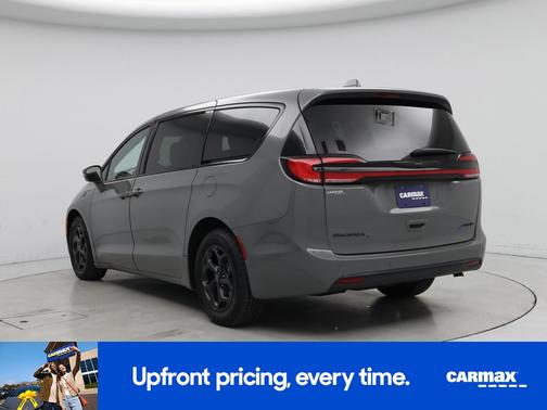 2022 Chrysler Pacifica Hybrid Touring L