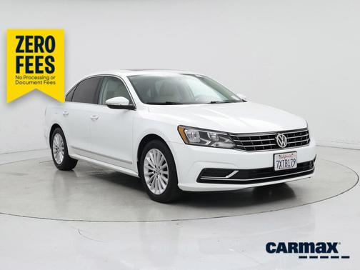 White 2017 Volkswagen Passat SE