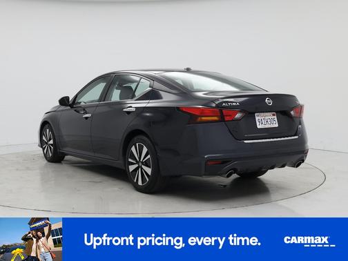 2022 Nissan Altima SV