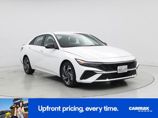 White 2025 Hyundai ELANTRA SEL Sport