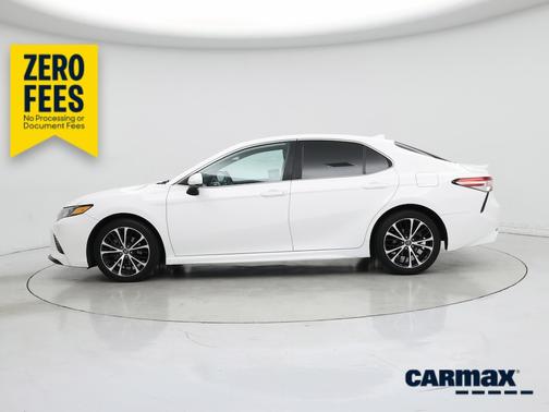 White 2020 Toyota Camry SE