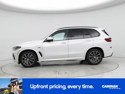 White 2022 BMW X5 PHEV XDrive45e
