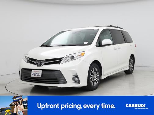 2020 Toyota Sienna XLE