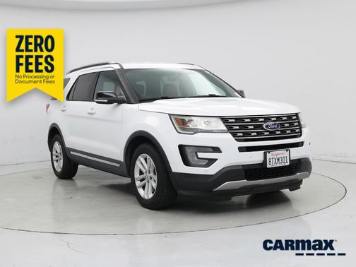 White 2017 Ford Explorer XLT