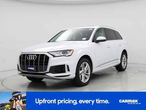 White 2021 Audi Q7 Premium