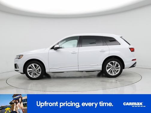 White 2021 Audi Q7 Premium