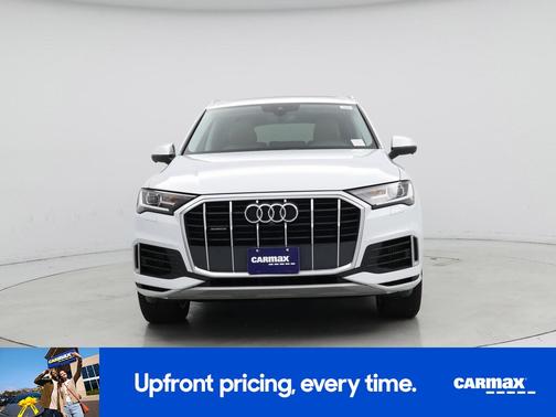 White 2021 Audi Q7 Premium