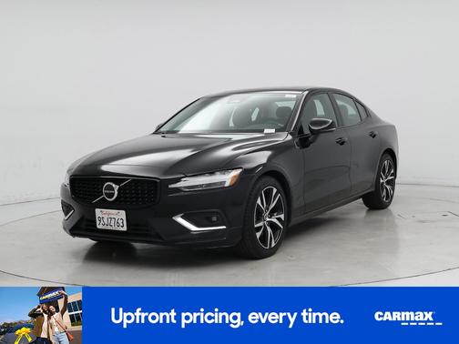 Black 2024 Volvo S60 B5 Core Dark Theme