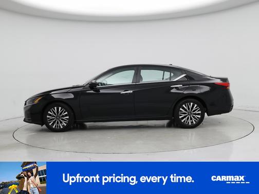 Black 2025 Nissan Altima SV