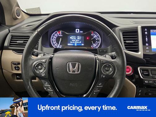 White 2017 Honda Pilot Elite