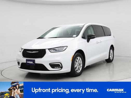 White 2024 Chrysler Pacifica Touring L