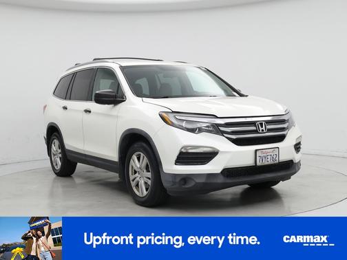 White 2017 Honda Pilot LX