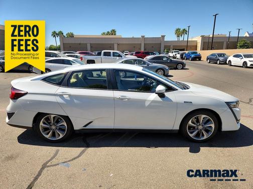 White 2018 Honda Clarity Plug-In Hybrid Touring