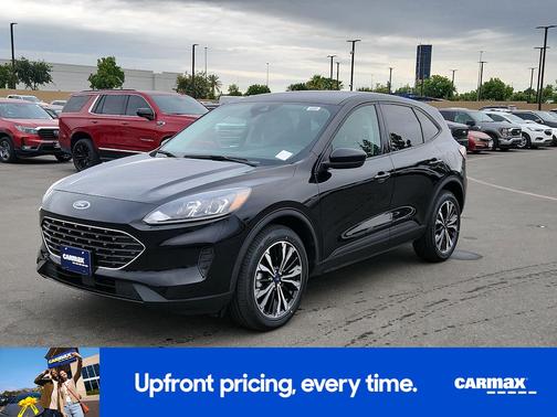 Black 2022 Ford Escape SE