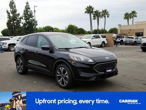 Black 2022 Ford Escape SE