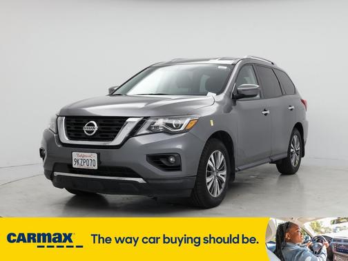 2020 Nissan Pathfinder SV