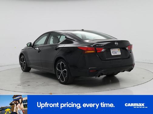 Black 2023 Nissan Altima SR