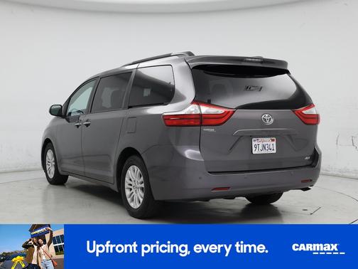 2017 Toyota Sienna XLE