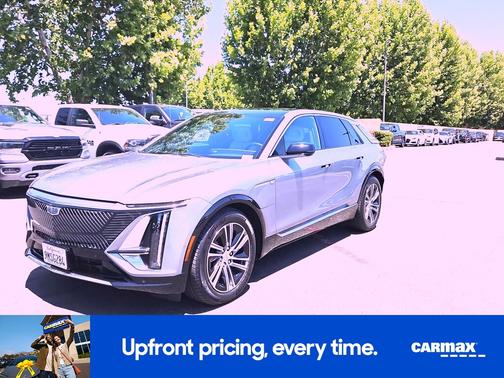 Gray 2024 Cadillac LYRIQ Luxury 2
