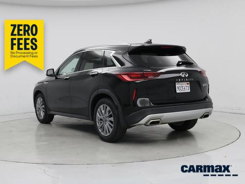 Black 2023 INFINITI QX50 Luxe