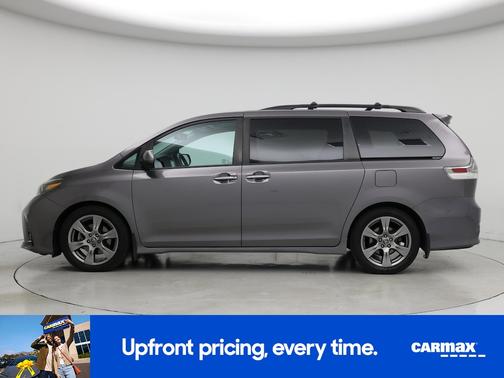 2019 Toyota Sienna SE