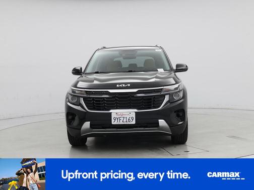 Black 2024 Kia Seltos EX