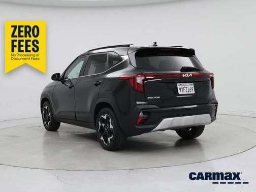 Black 2024 Kia Seltos EX