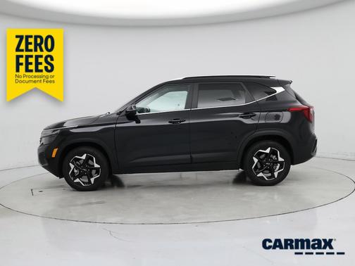Black 2024 Kia Seltos EX